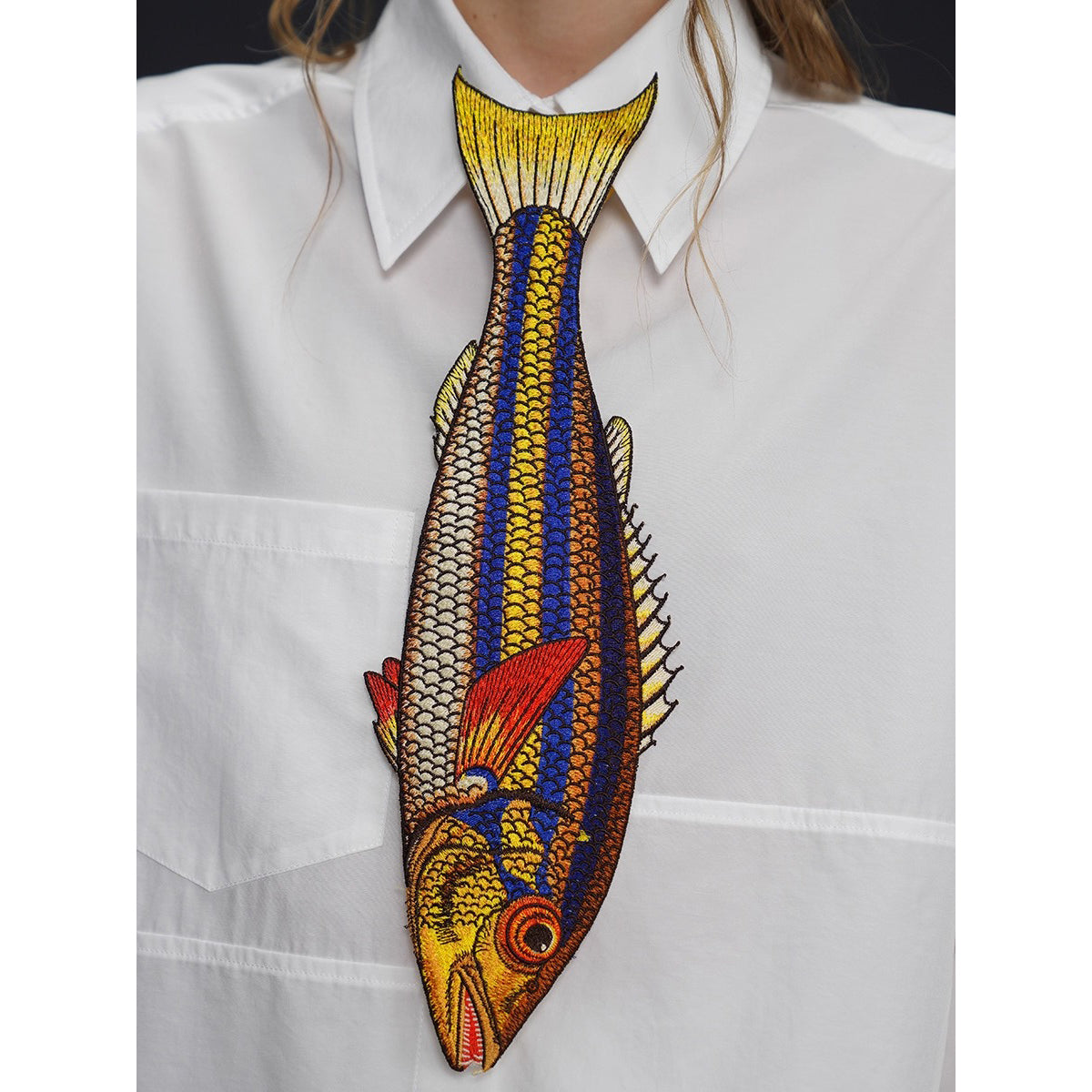 お魚の刺繍ネクタイ（ブルー×イエロー）