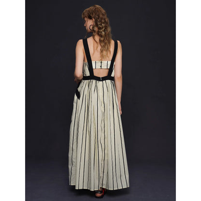 生成の縦縞ストライプワンピース