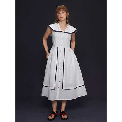 船乗り少女のセーラーワンピース