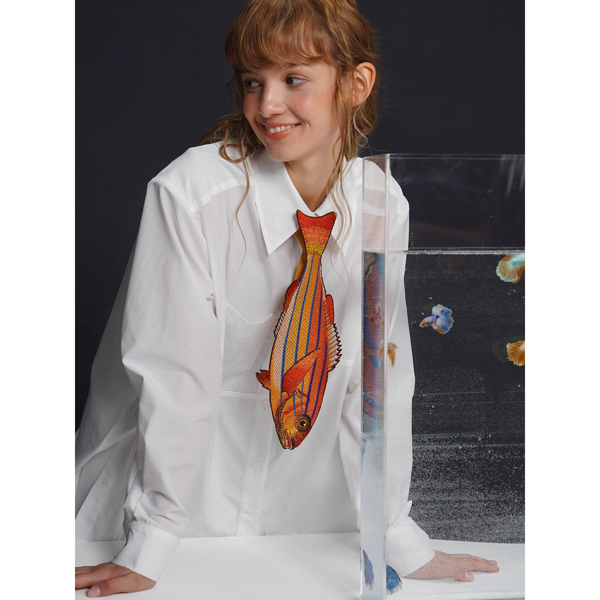 お魚の刺繍ネクタイ（オレンジ）