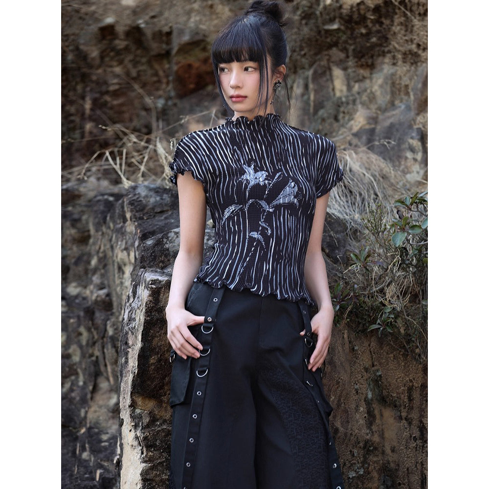 百合の花の水墨画ハイネックトップス