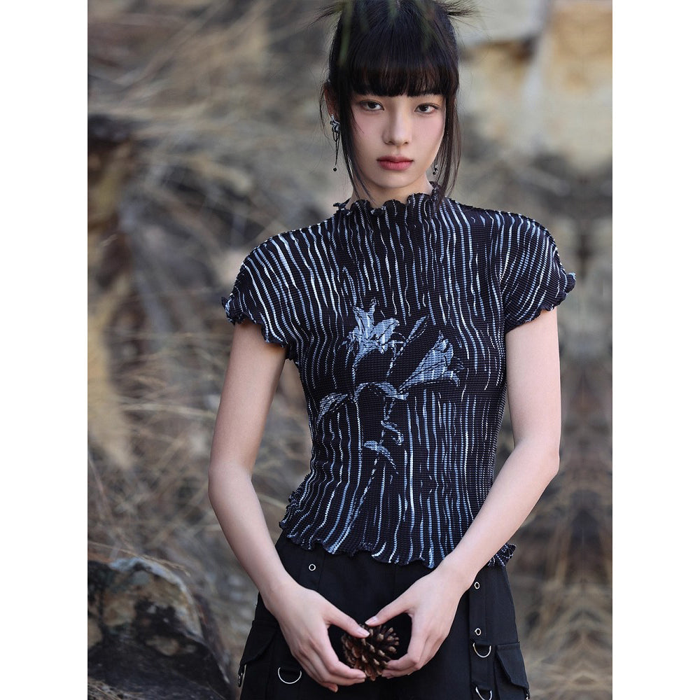 百合の花の水墨画ハイネックトップス