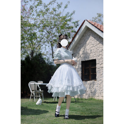 水縹の空色ワンピースと刺繍エプロン