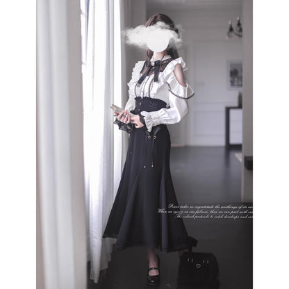 窓辺の令嬢のフリルトップスとコルセットスカート