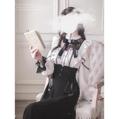 窓辺の令嬢のフリルトップスとコルセットスカート