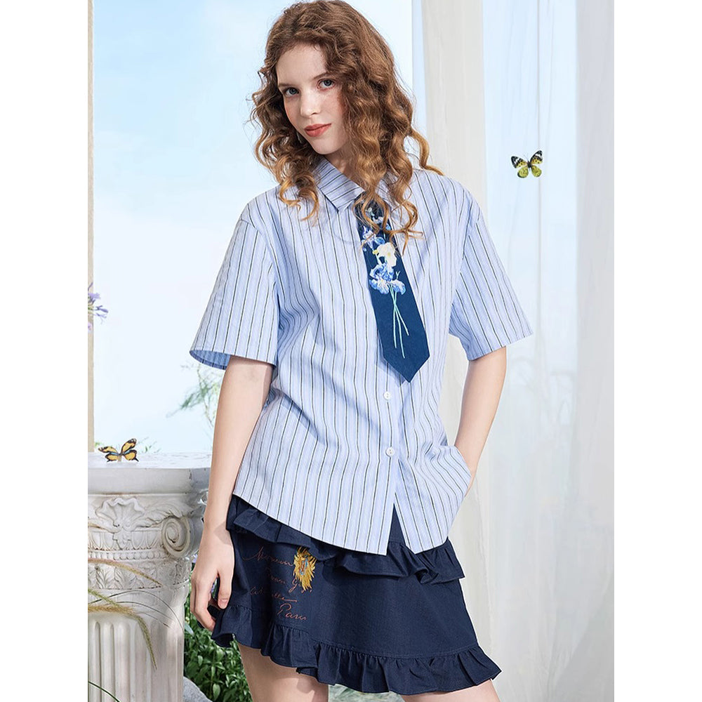 アイリスの花のネクタイブラウス