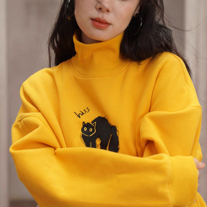 黒猫の刺繍ハイネックスウェット