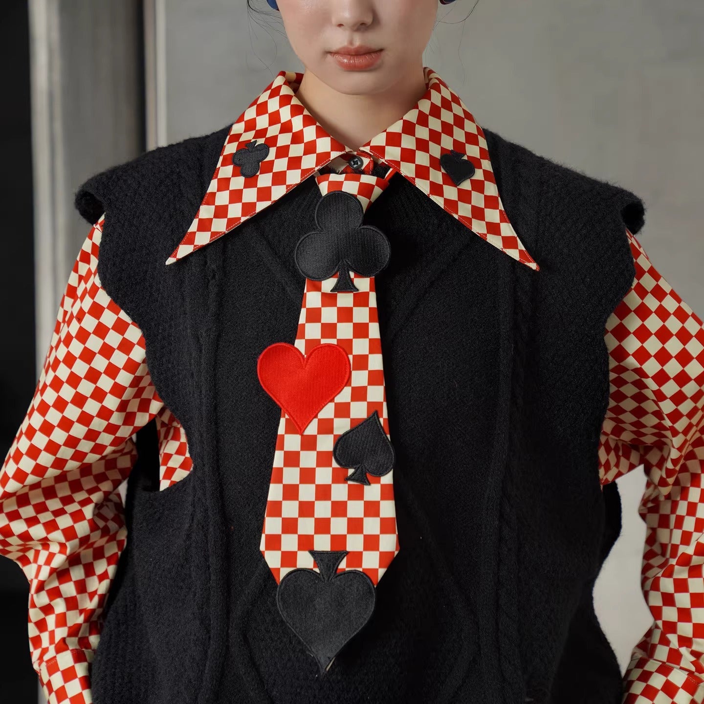 トランプのマークの刺繍ネクタイ - Checked