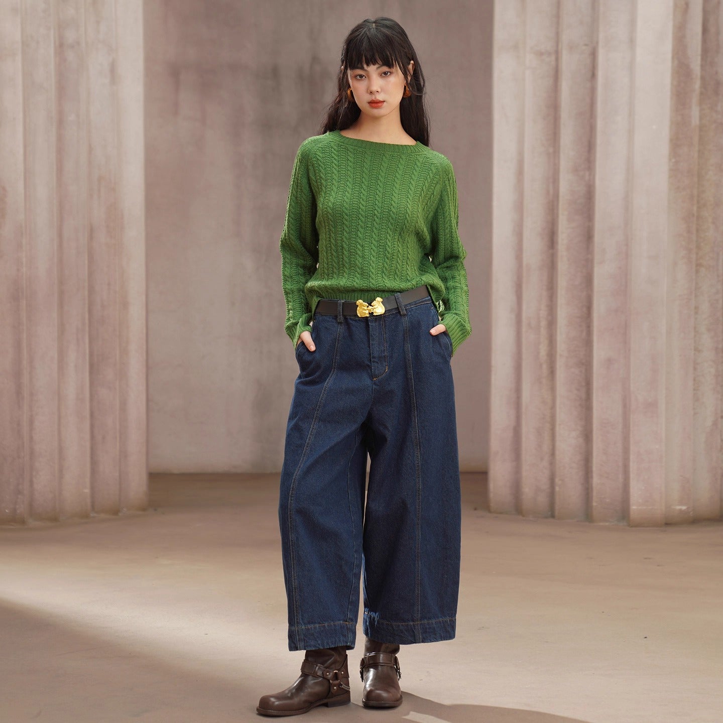 ケーブル編みのレトロセーター