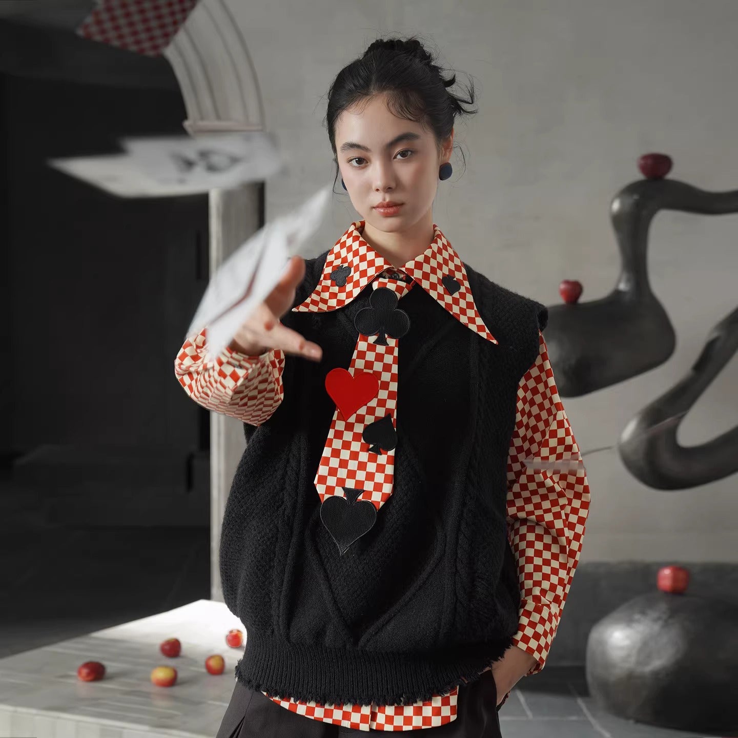 トランプのマークの刺繍ネクタイ - Checked