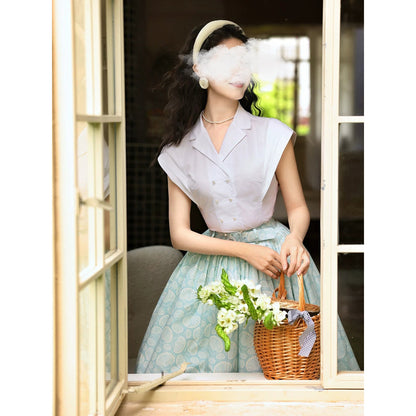 純白の貴婦人のクラシックブラウス