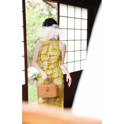 陽だまりに咲く花々のチャイナワンピース