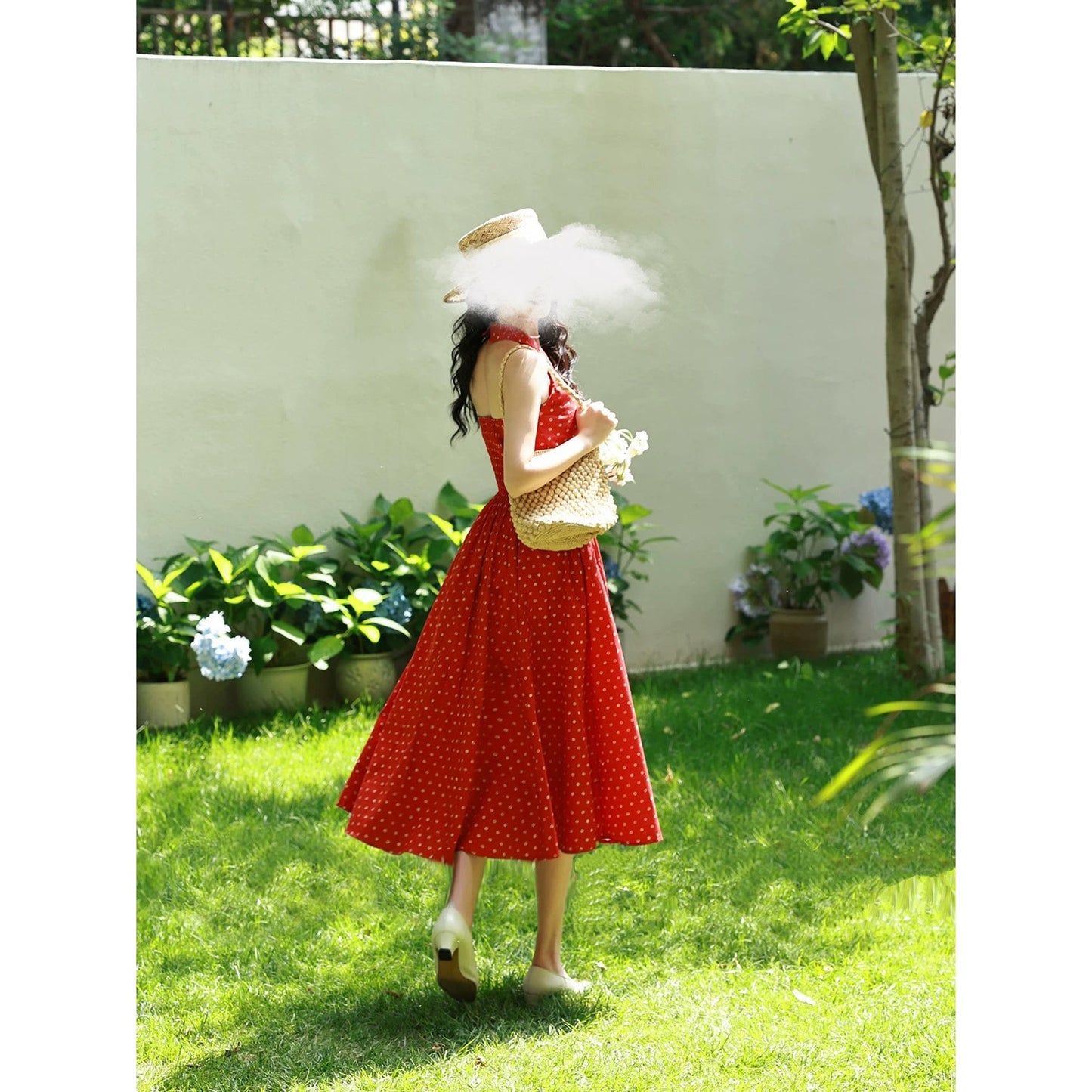 深紅の水玉柄ヘップバーンワンピース