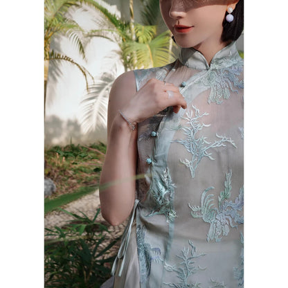 草花の刺繍シルクトップス