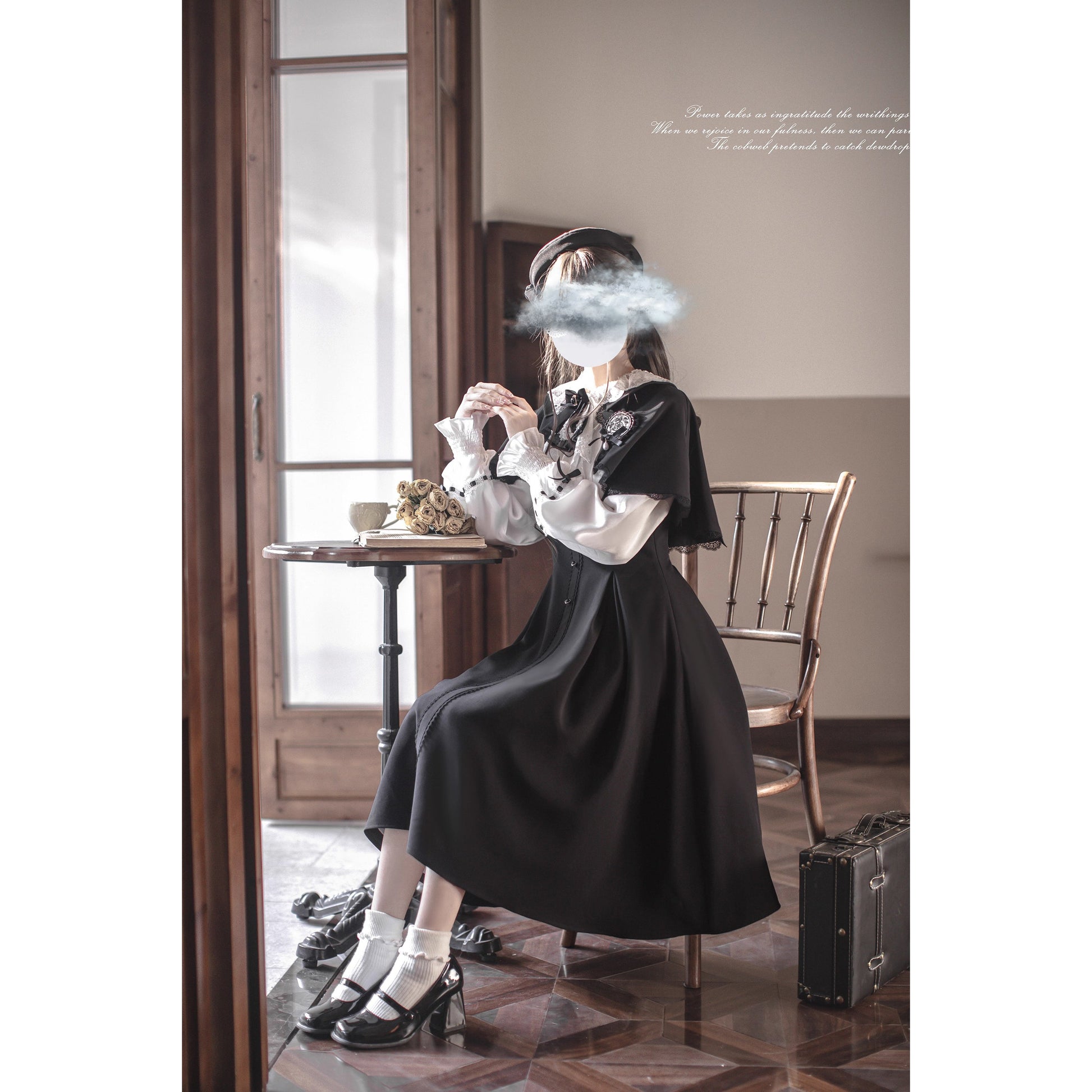 英国令嬢のクラシカルドッキングワンピースとケープ - Black