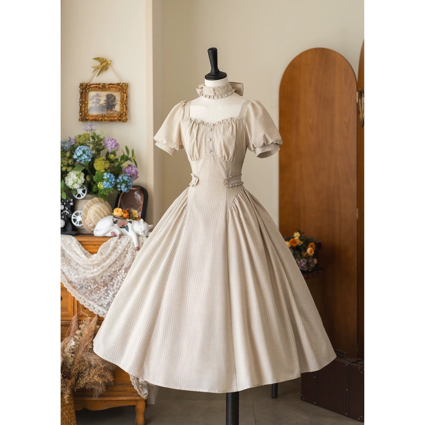 英国のお嬢様のクラシカルストライプワンピース - Sand Beige