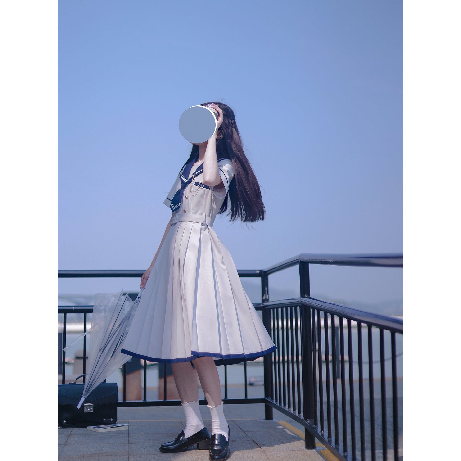 灰白のお嬢様の文学セーラーワンピース