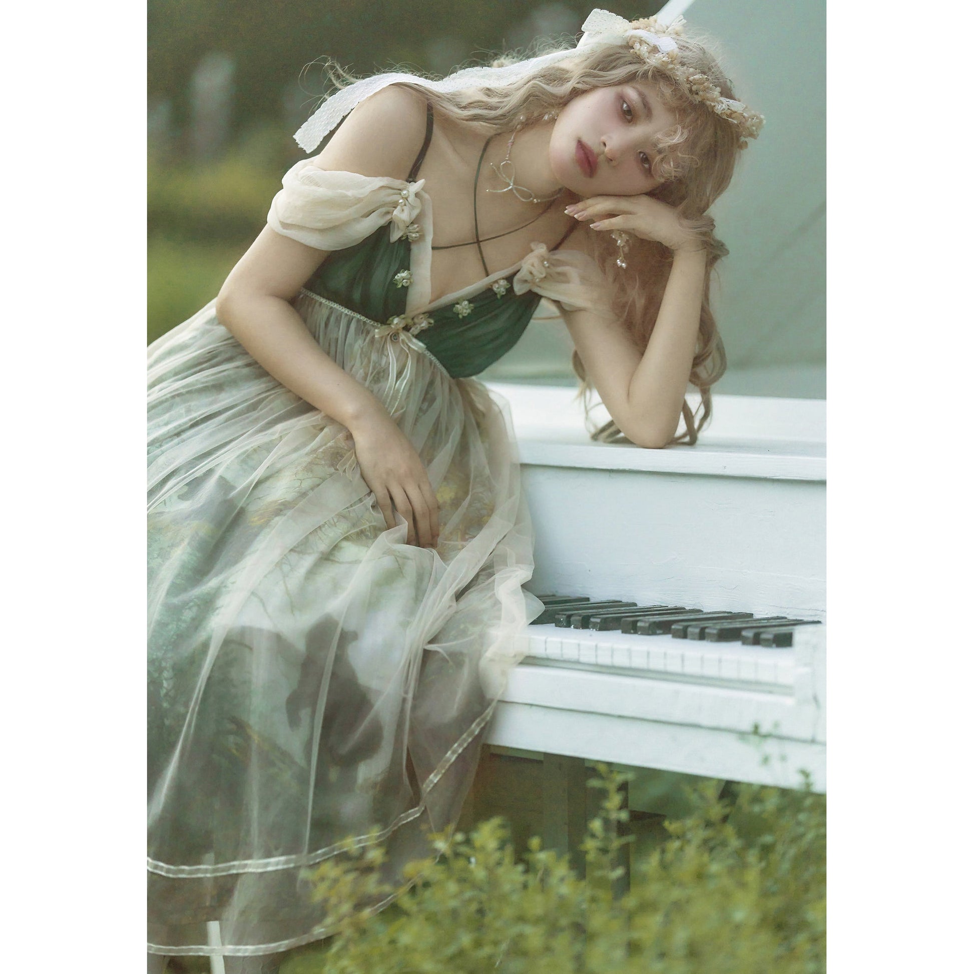 鬱蒼とした森の油彩画ジャンパースカート