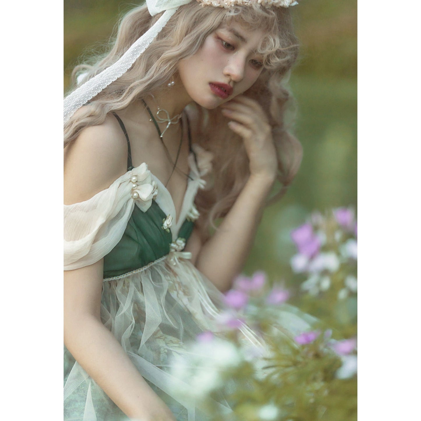 鬱蒼とした森の油彩画ジャンパースカート