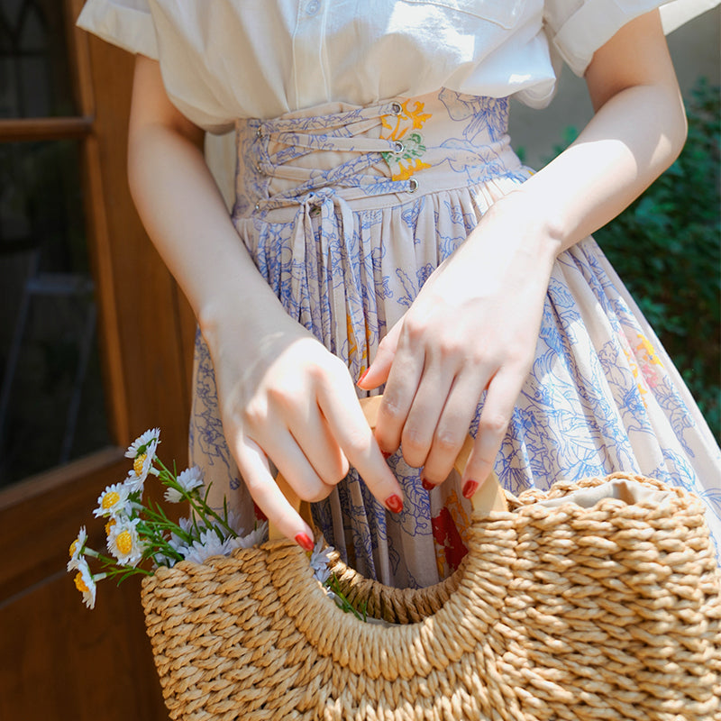 手描きの花絵の編み上げスカート