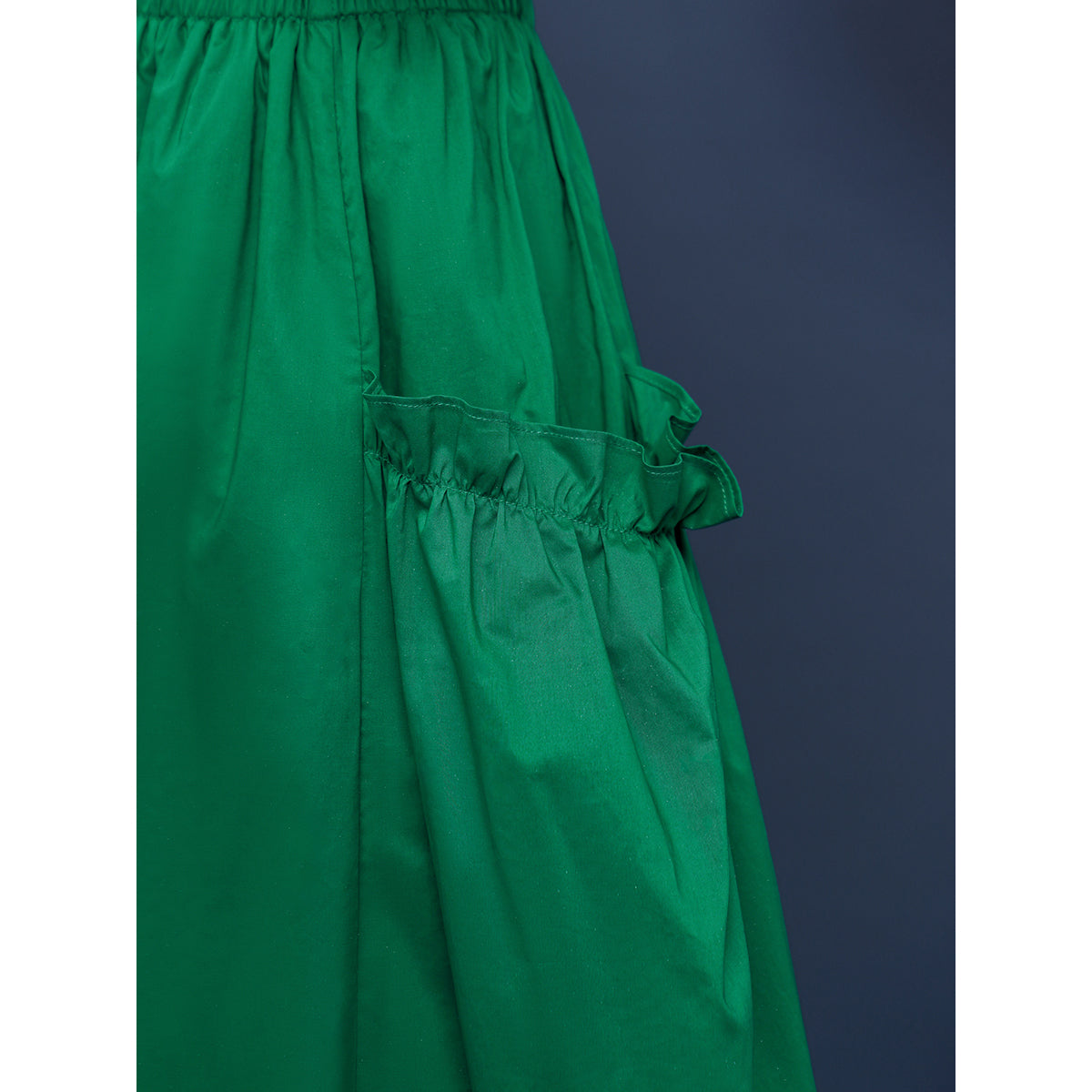 深緑の森色ロングスカート