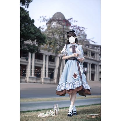 幻想のお嬢様のジャンパースカートとブラウス