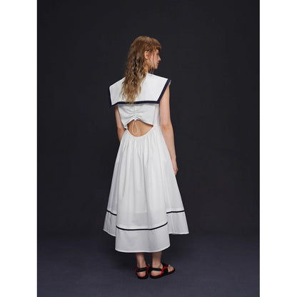 船乗り少女のセーラーワンピース