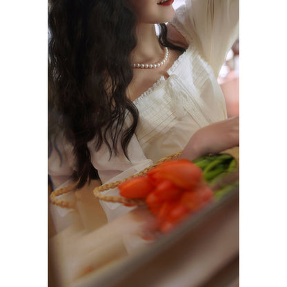 純白の貴婦人レトロトップス