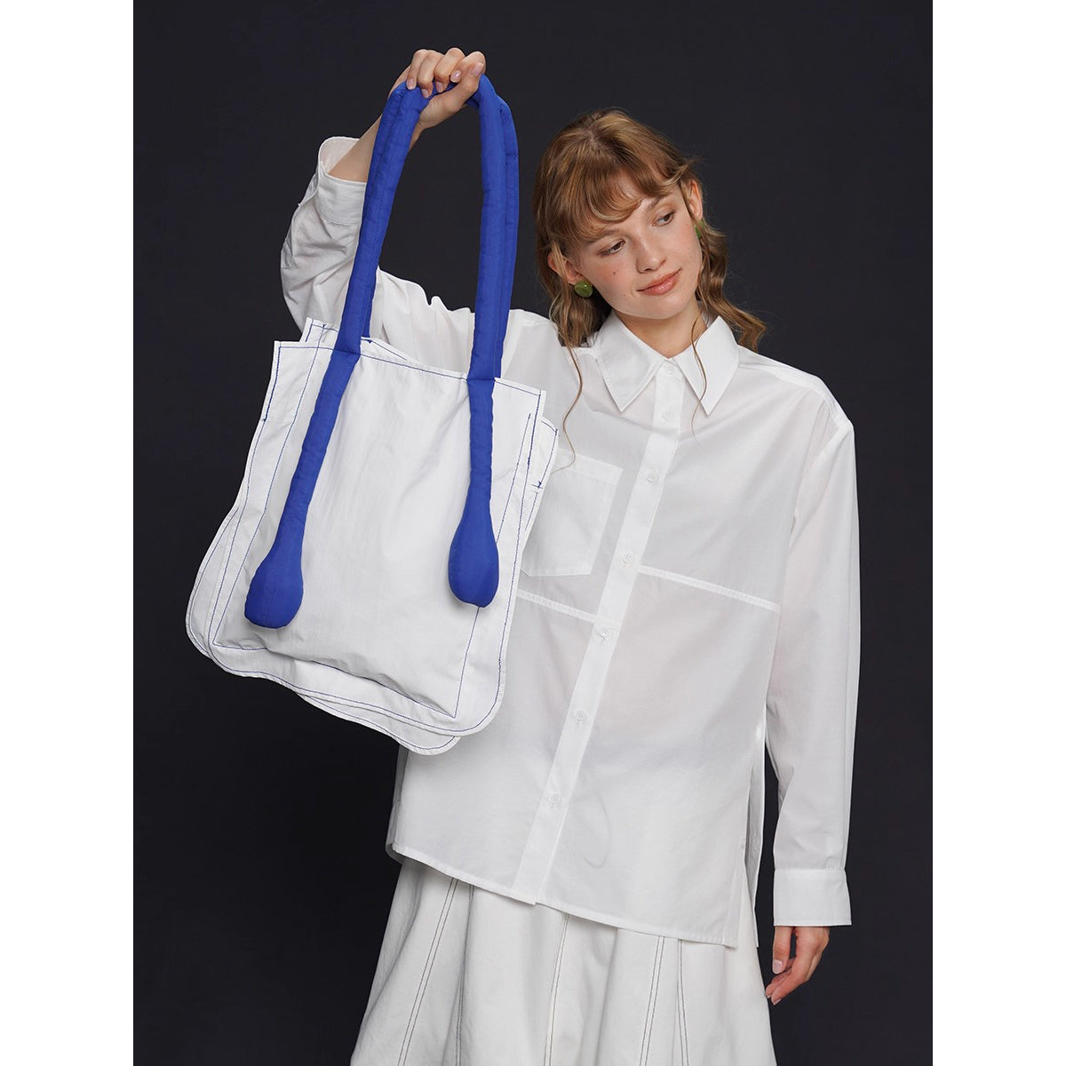 船乗り少女のトートバッグ