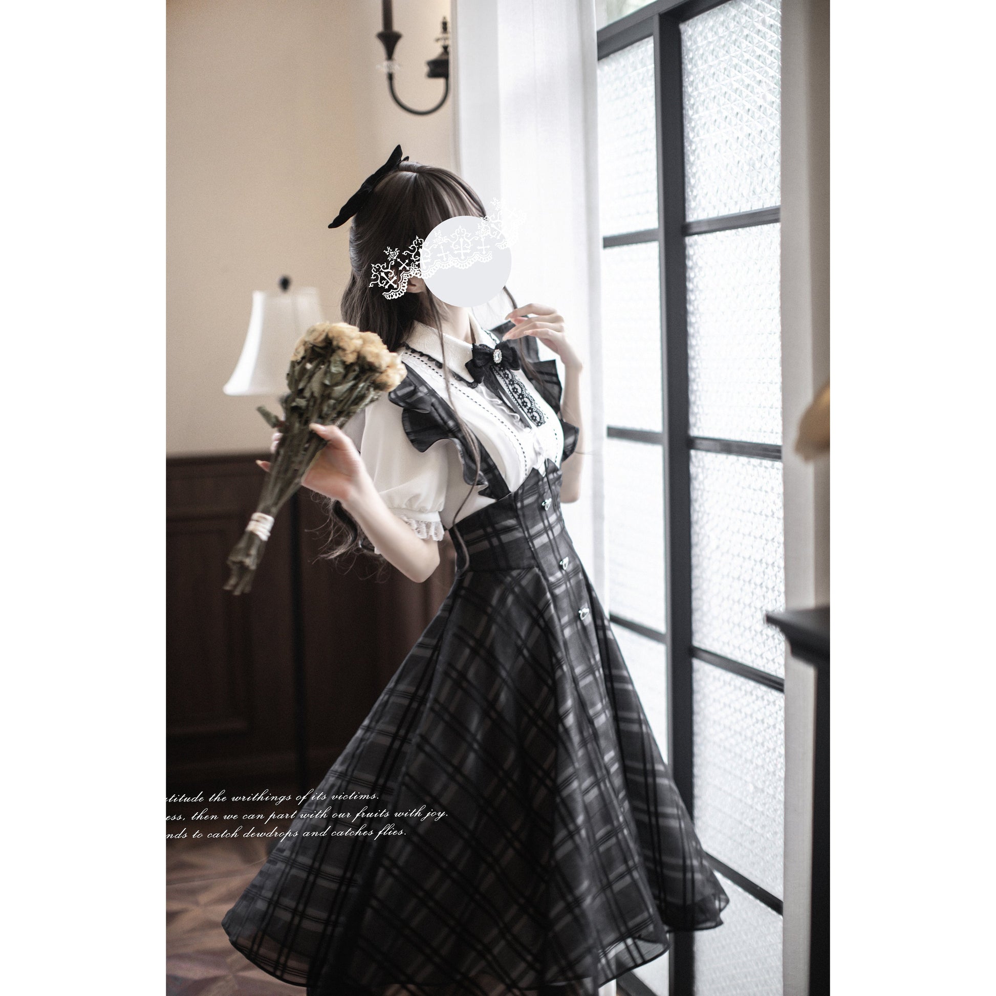 黒墨格子柄のジャンパースカートとブラウス - ロング丈