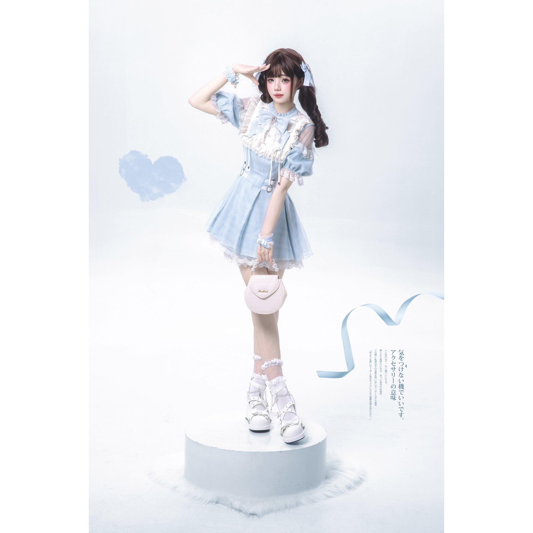 水色の天使の刺繍フリルワンピース