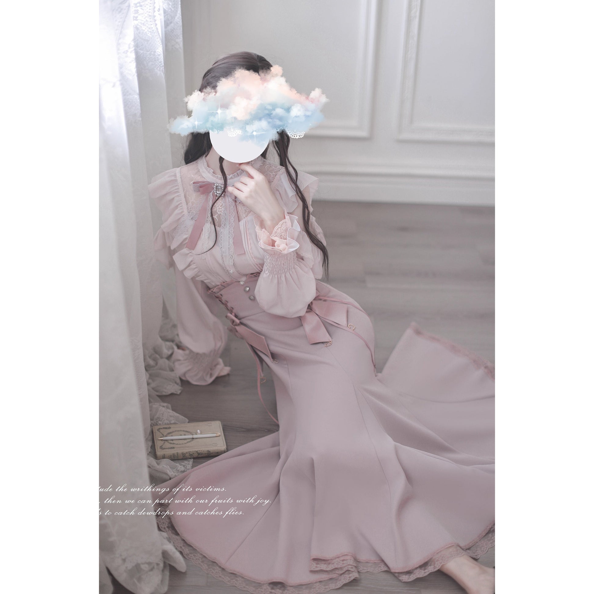 桜色の令嬢のフリルトップスとコルセットスカート