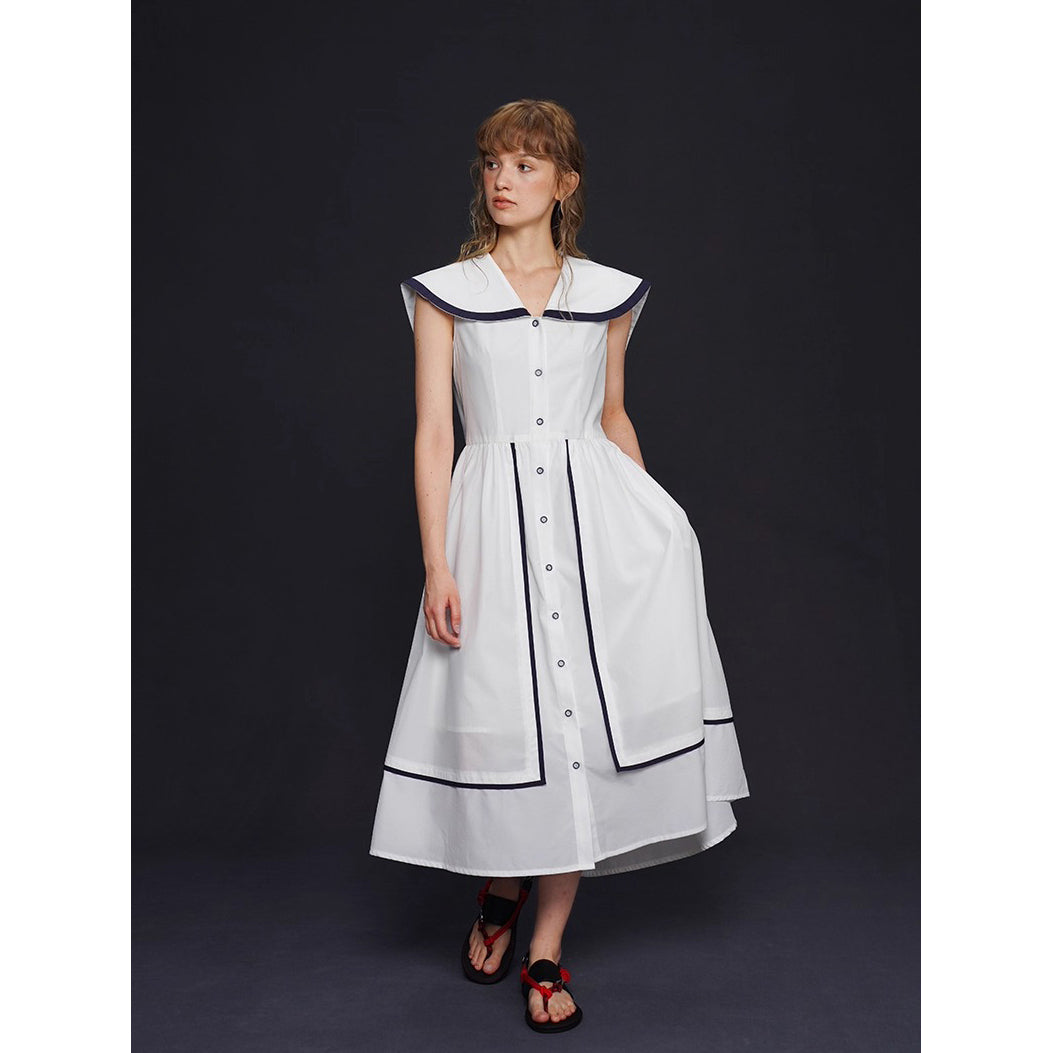 船乗り少女のセーラーワンピース