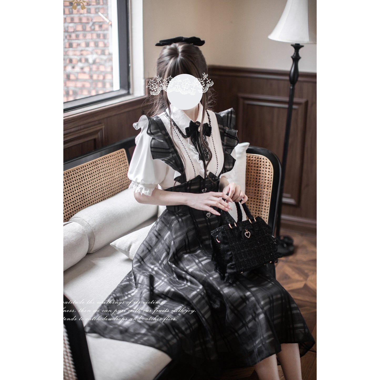 黒墨格子柄のジャンパースカートとブラウス - ロング丈