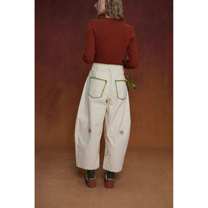 サボテンと花の刺繍ワイドパンツ