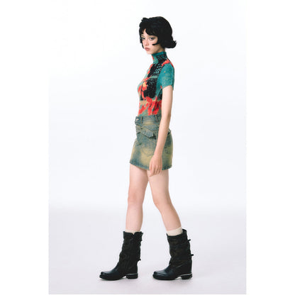 金魚の油彩画ハイネックトップス