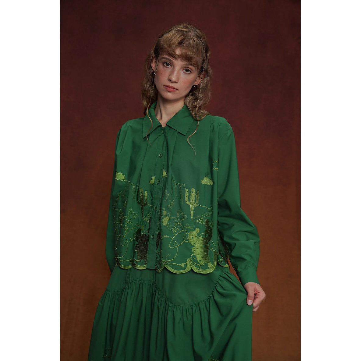 【80cm】 さくらんぼ刺繍 ジャンパースカート＆ブラウス　新品未使用 星箱Works】 百合の乙女刺繍ジャンパースカート/A24A01002