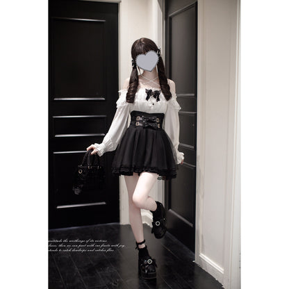 夜曲を奏でるお嬢様のフリルトップスとコルセットスカート