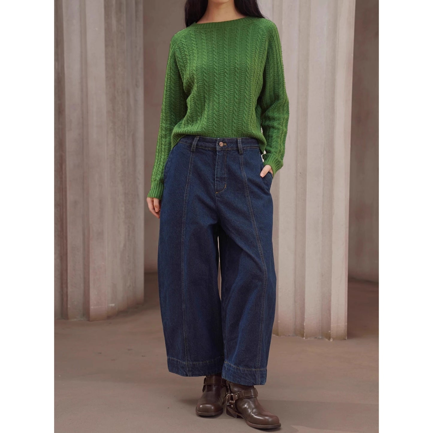 ケーブル編みのレトロセーター