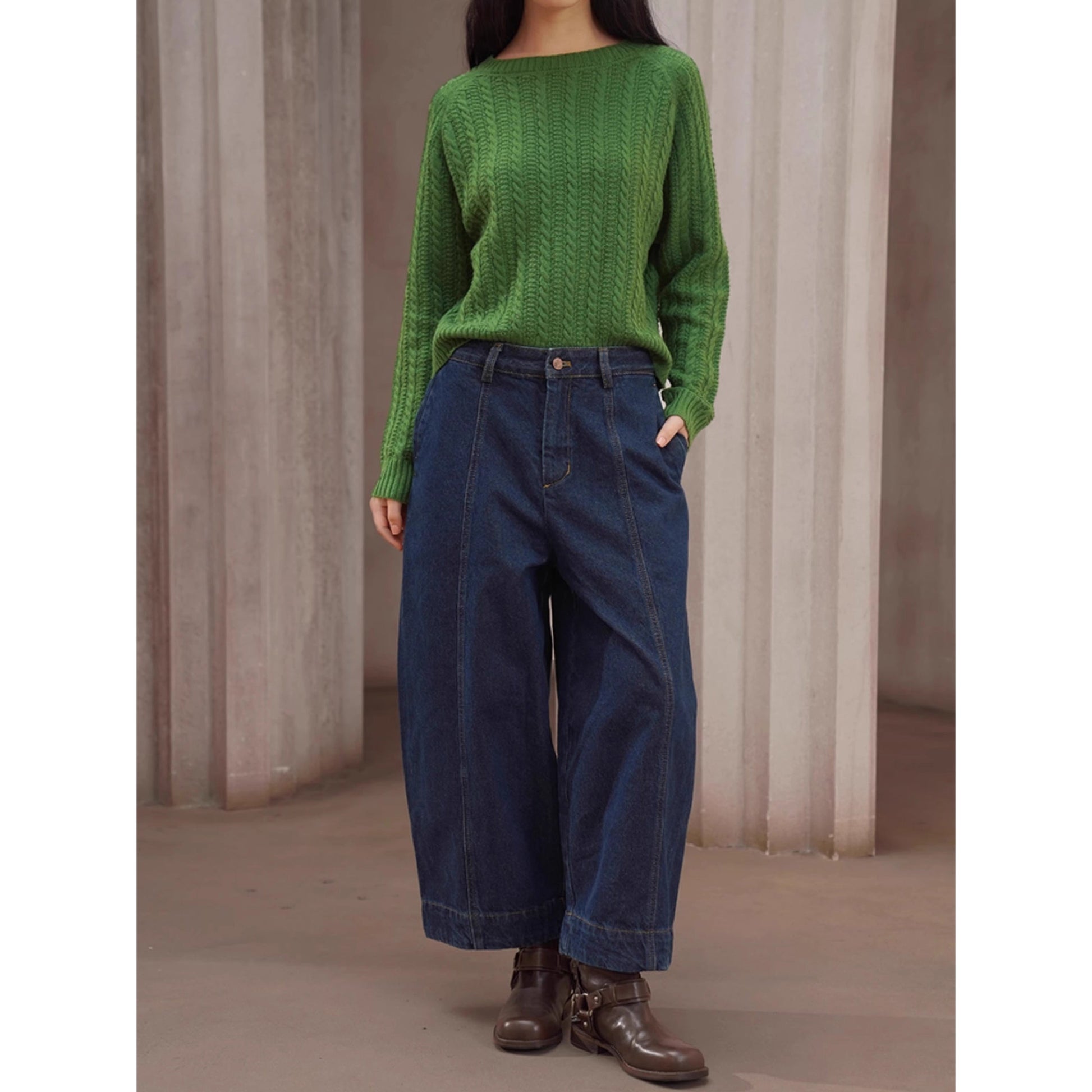 ケーブル編みのレトロセーター