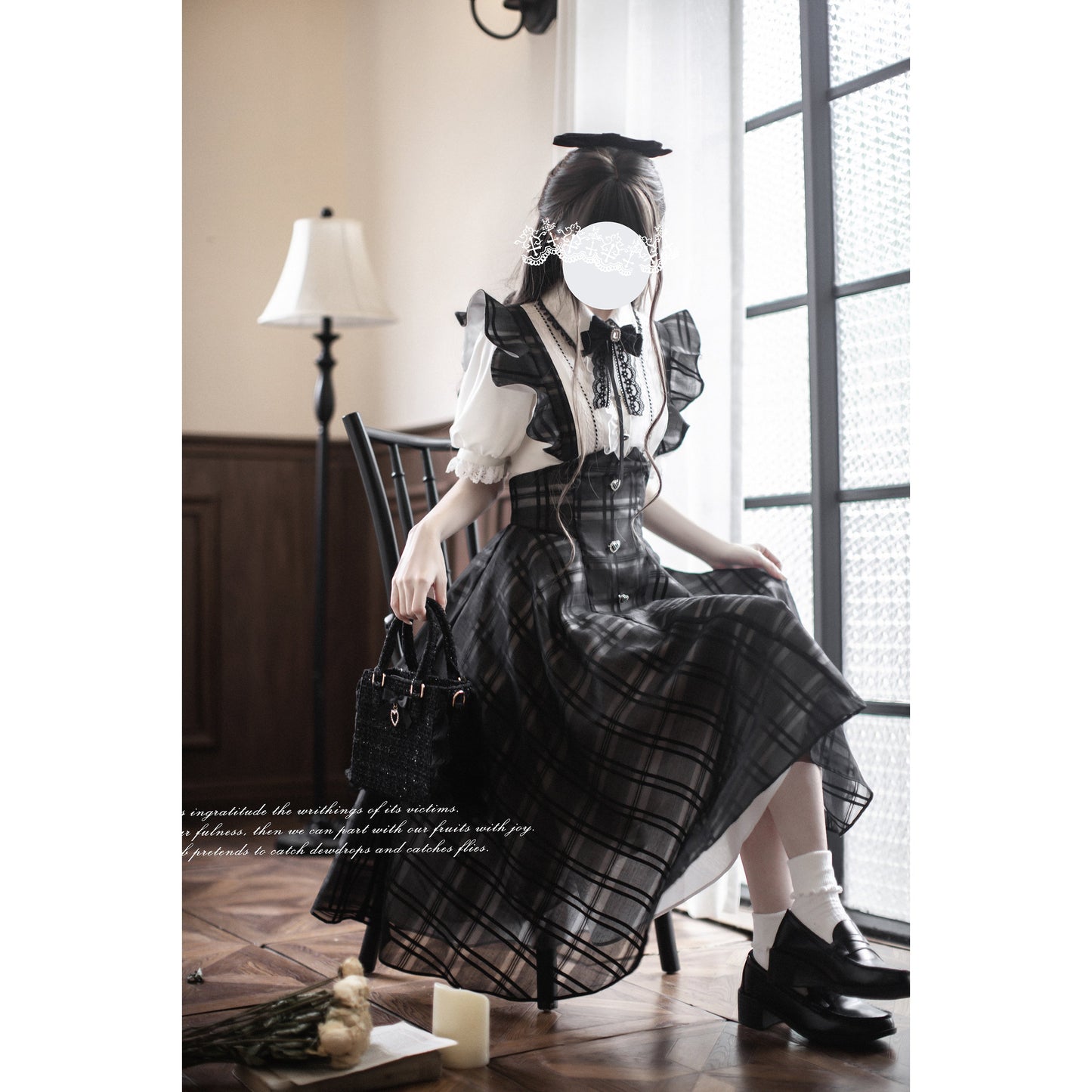 黒墨格子柄のジャンパースカートとブラウス - ロング丈