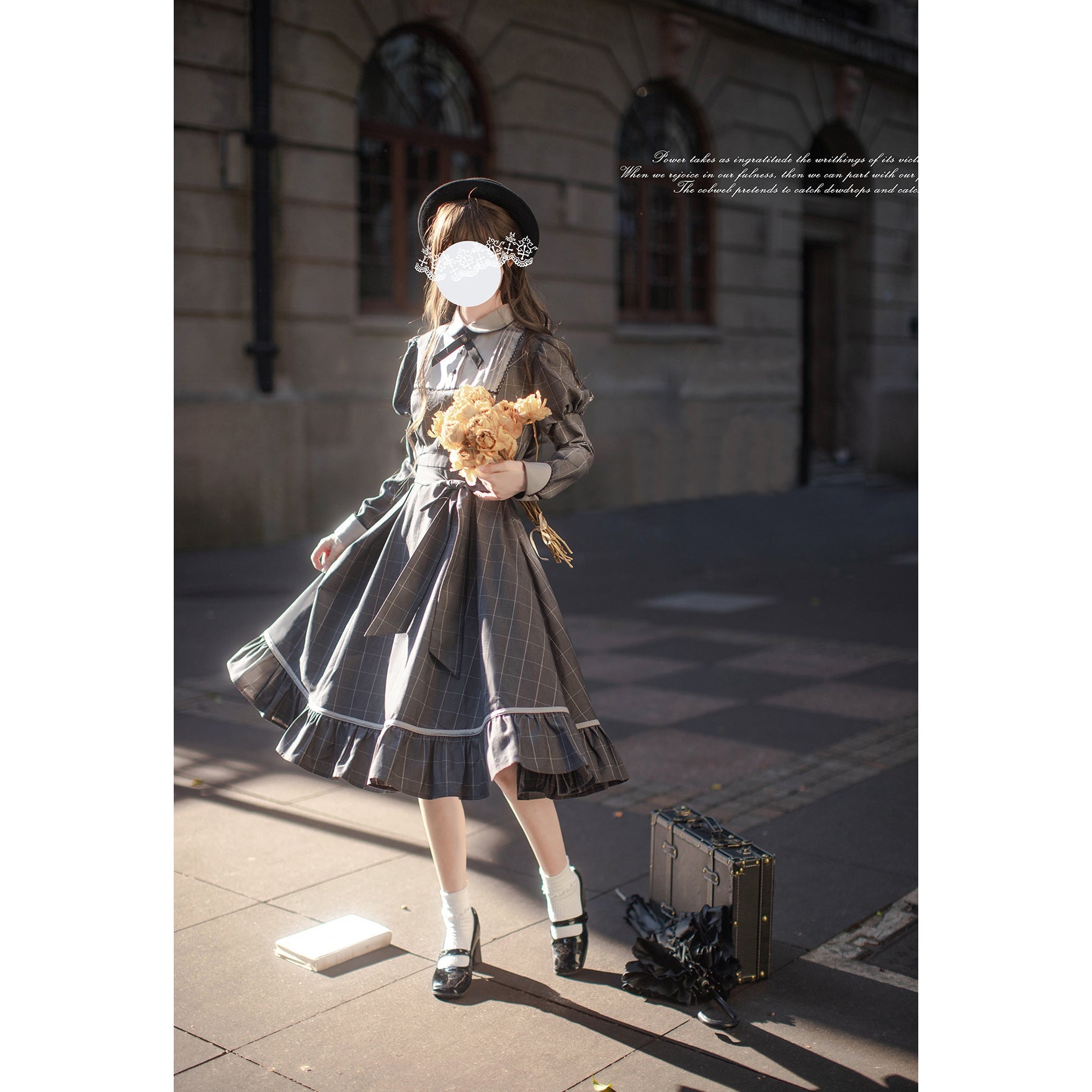 薄墨格子柄のクラシカルワンピース