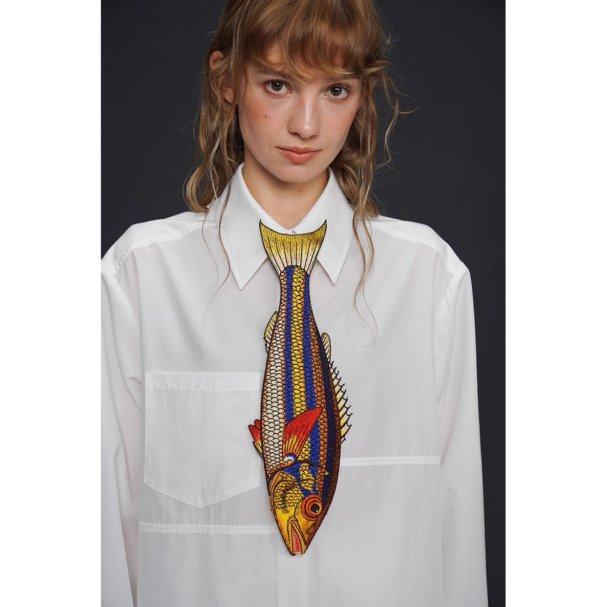 お魚の刺繍ネクタイ（ブルー×イエロー）