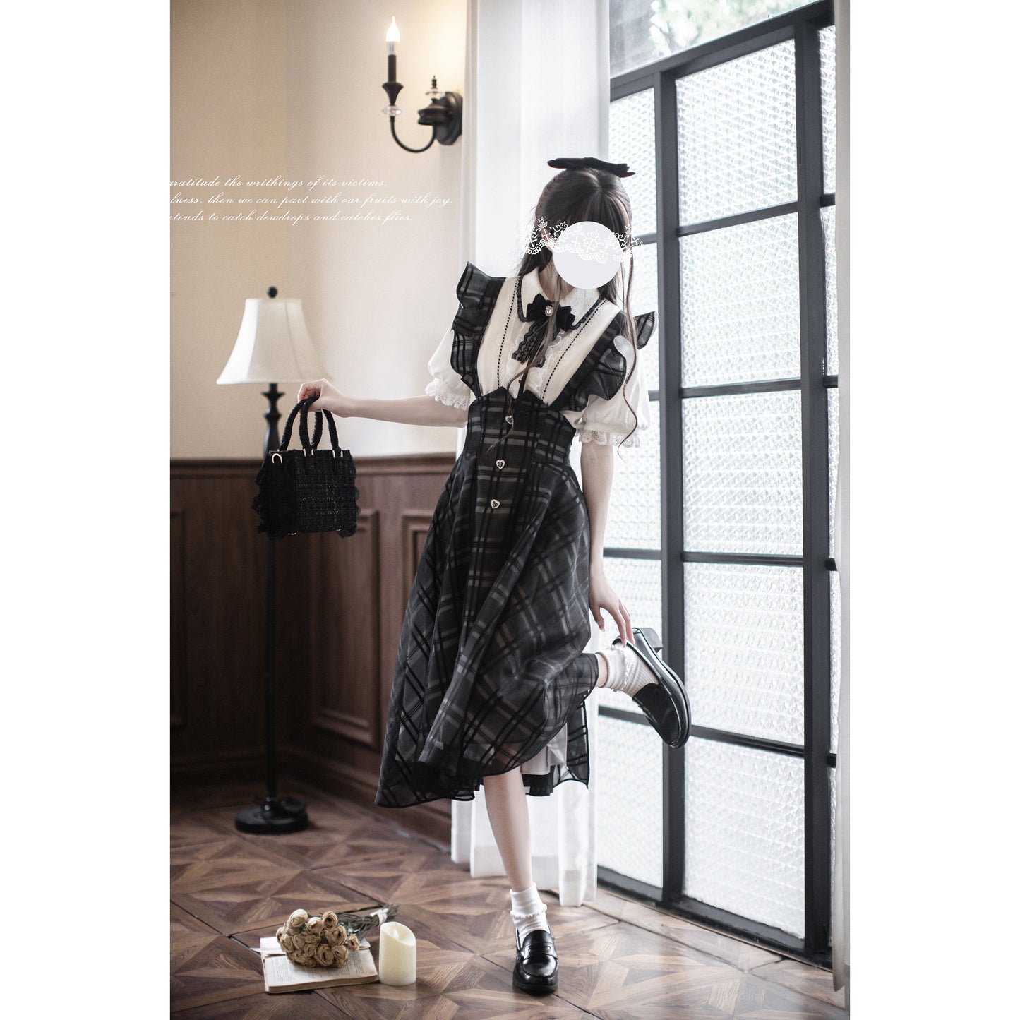 黒墨格子柄のジャンパースカートとブラウス - ロング丈