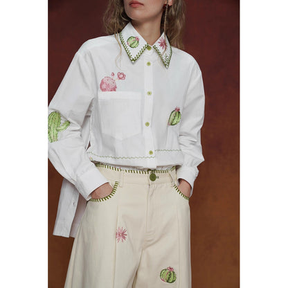 サボテンと花の刺繍ワイドパンツ