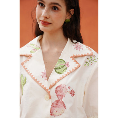 サボテンと花の刺繍レトロブラウス