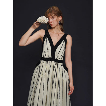 生成の縦縞ストライプワンピース