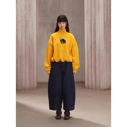 黒猫の刺繍ハイネックスウェット