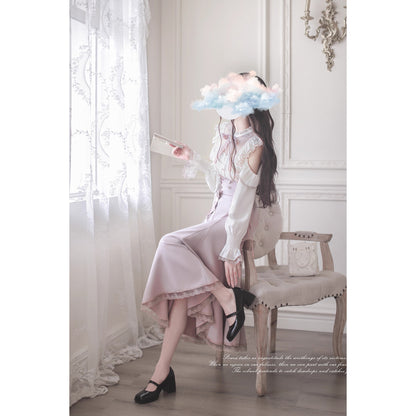 桜色の令嬢のフリルトップスとコルセットスカート