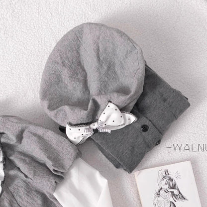 書斎のお嬢様のドッキングトップスとティアードスカート